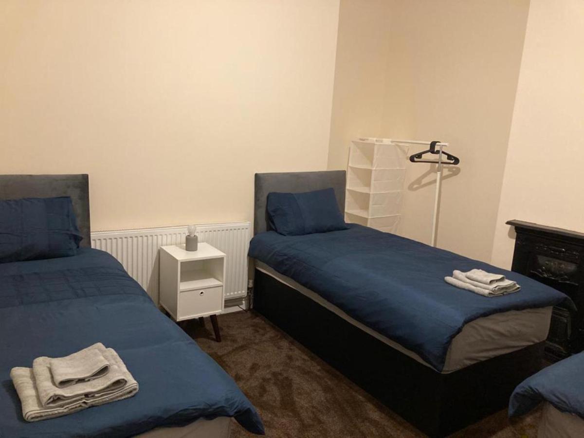 Homely 3-Bed House In Bham 15 Min From City Centre Birmingham Bagian luar foto